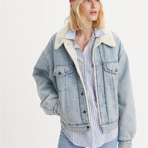 Levis SHERPA TRUCKER JACKET - Light Wash - XS